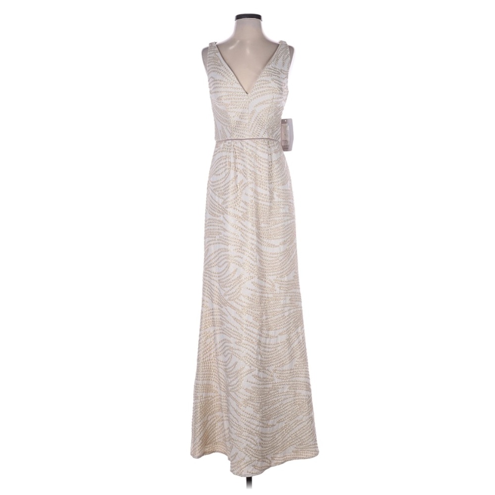 JS Collections Ivory & Gold Metallic Gown – Size 2 (NWT)